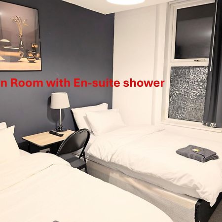 Blok 3 -Jacuzzi Suites, Apartment & Ensuite Rooms ブラックプール エクステリア 写真