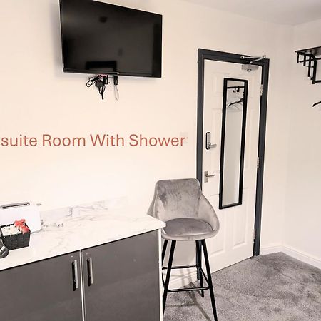 Blok 3 -Jacuzzi Suites, Apartment & Ensuite Rooms ブラックプール エクステリア 写真