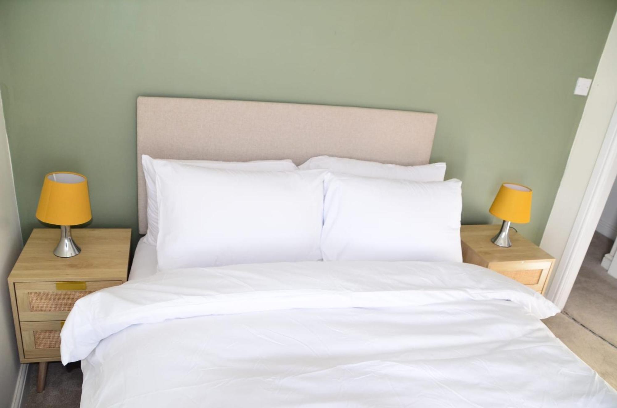 Blok 3 -Jacuzzi Suites, Apartment & Ensuite Rooms ブラックプール エクステリア 写真