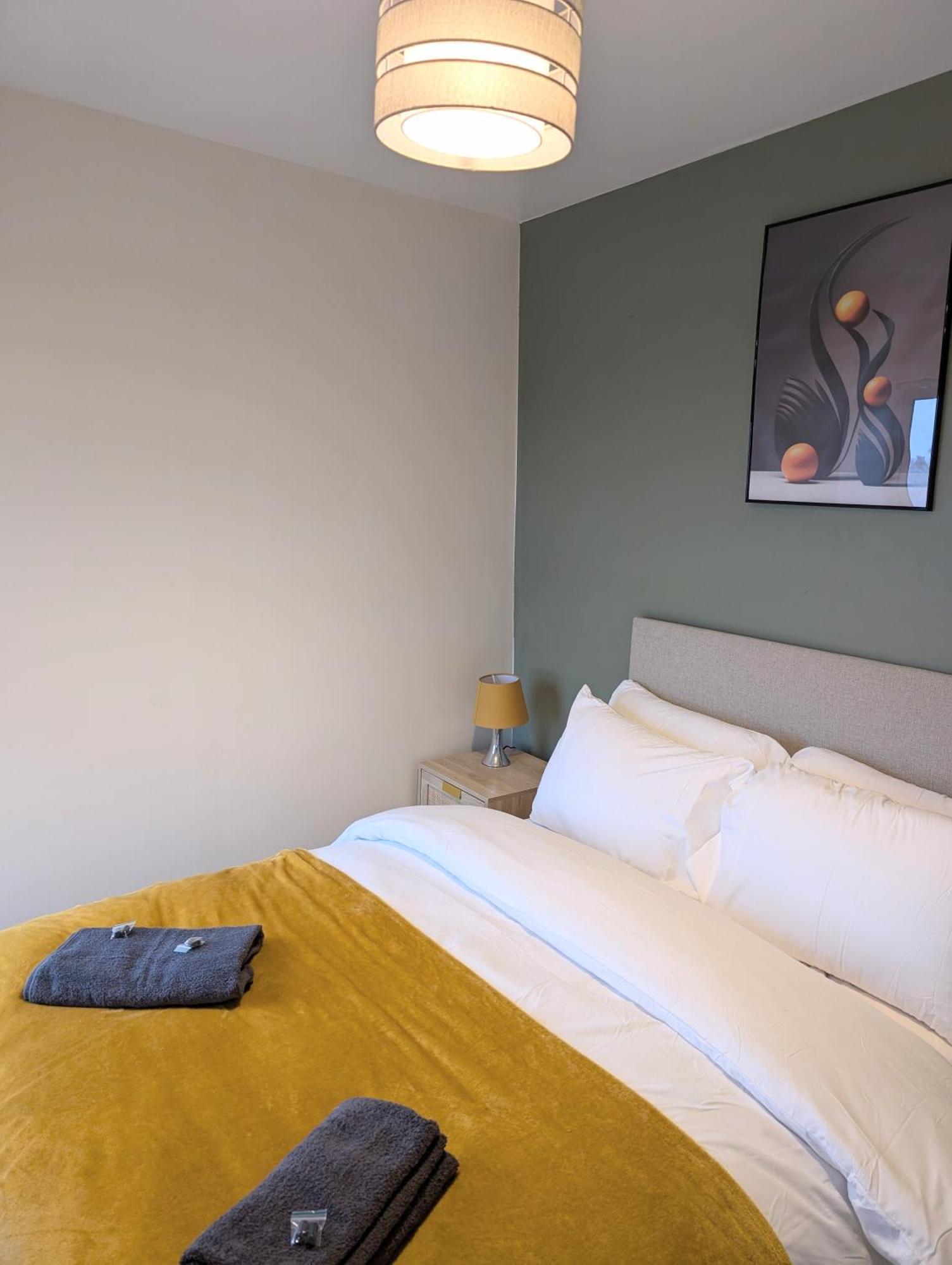 Blok 3 -Jacuzzi Suites, Apartment & Ensuite Rooms ブラックプール エクステリア 写真