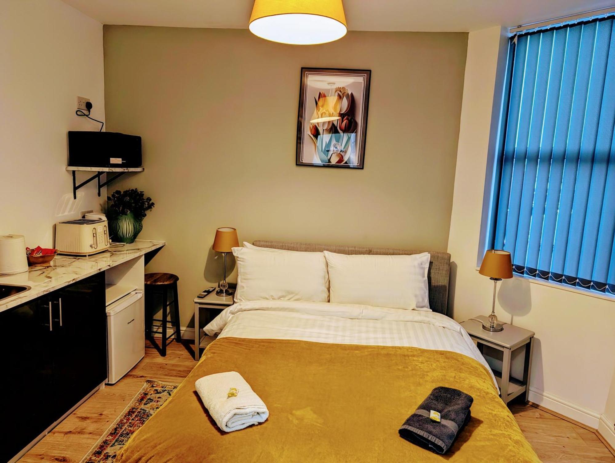 Blok 3 -Jacuzzi Suites, Apartment & Ensuite Rooms ブラックプール エクステリア 写真