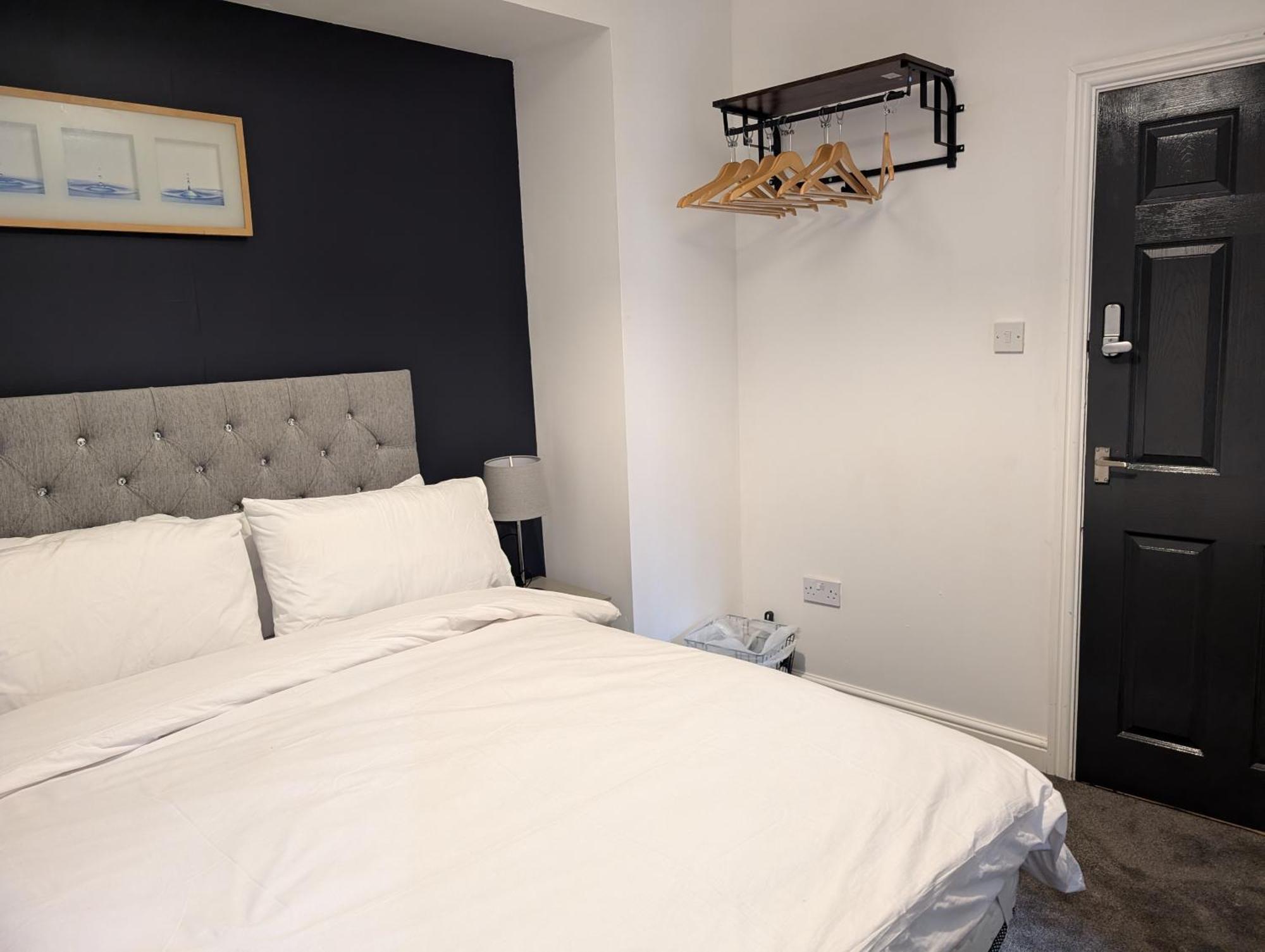 Blok 3 -Jacuzzi Suites, Apartment & Ensuite Rooms ブラックプール エクステリア 写真