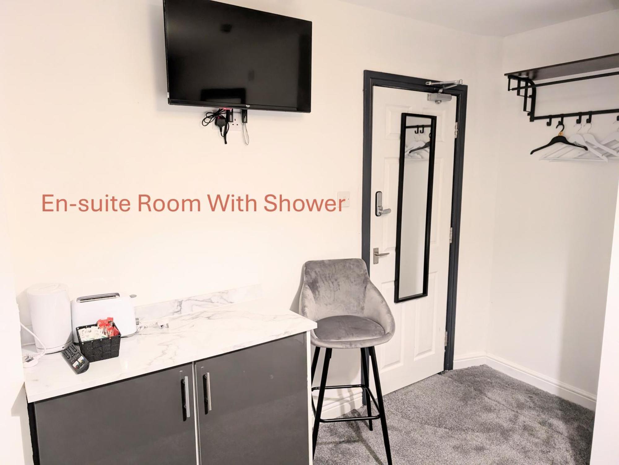 Blok 3 -Jacuzzi Suites, Apartment & Ensuite Rooms ブラックプール エクステリア 写真